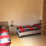 Apartment Messe Cgn/dus Großräumige In Guter Verkehrslage *