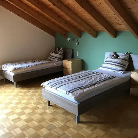 Apartment Messe Cgn/dus Grossraeumige In Guter Verkehrslage