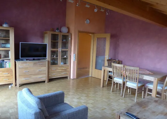 Apartamento Messe Cgn/dus Grossraeumige In Guter Verkehrslage